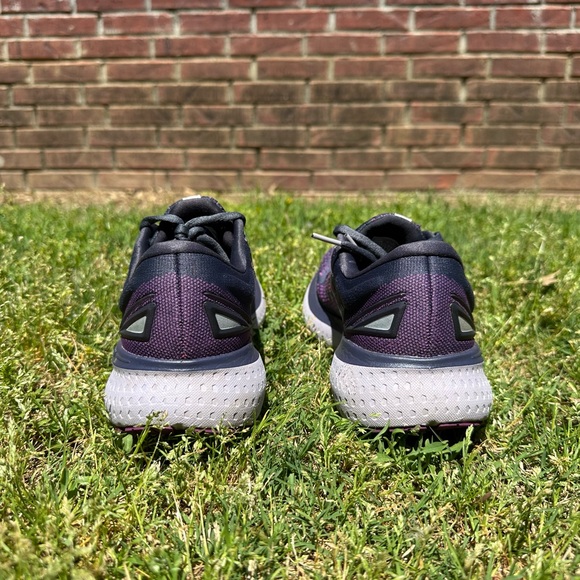 Brooks Glycerin 19 Women's Black and Purple Running Shoes - Picture 3 of 4